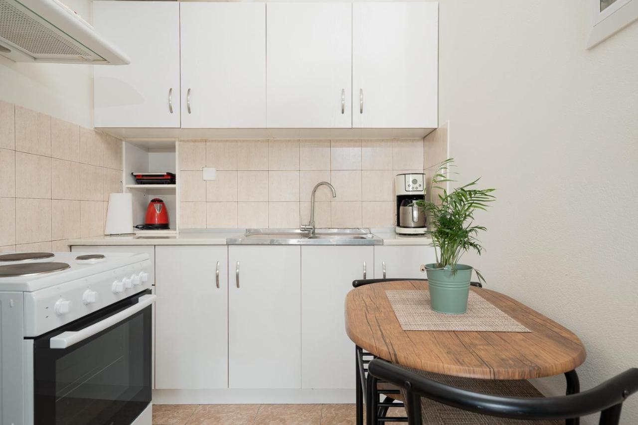 Mtc-Sfs Apartment By The Sea And Airport Porto Rafti Bagian luar foto